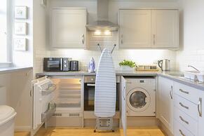 Crescent House Apartments