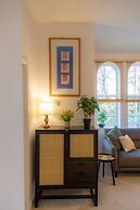 Crescent House Apartments