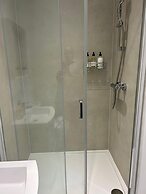 Crescent House Apartments