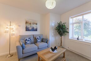 Crescent House Apartments