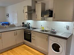 Crescent House Apartments