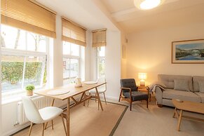 Crescent House Apartments