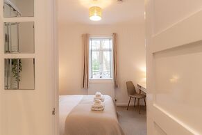 Crescent House Apartments