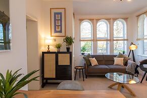 Crescent House Apartments