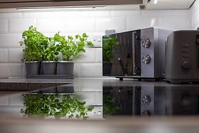 Crescent House Apartments