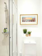 Crescent House Apartments