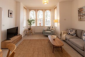 Crescent House Apartments