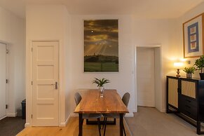 Crescent House Apartments