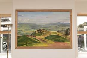 Crescent House Apartments