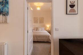 Crescent House Apartments