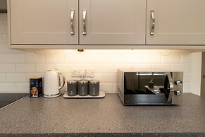 Crescent House Apartments