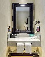 Hotel Montera Madrid, Curio Collection By Hilton