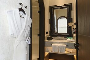 Hotel Montera Madrid, Curio Collection By Hilton