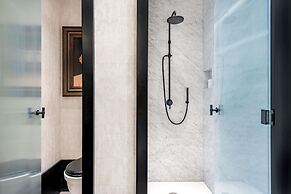 Hotel Montera Madrid, Curio Collection By Hilton