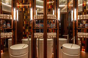 Hotel Montera Madrid, Curio Collection By Hilton