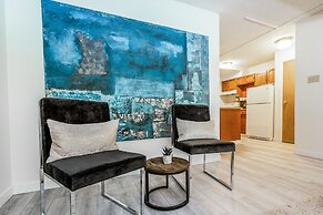 Fully RENOVATED Studio | Ski In/Out: Closest Condo to Lift | Pool & Ho