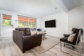 Fully RENOVATED Studio | Ski In/Out: Closest Condo to Lift | Pool & Ho
