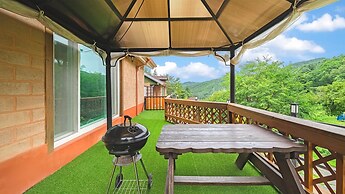 Hongcheon Stoneisland Pension