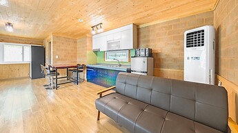 Hongcheon Stoneisland Pension