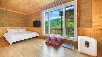 Hongcheon Stoneisland Pension