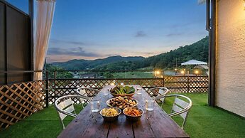Hongcheon Stoneisland Pension