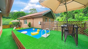 Hongcheon Stoneisland Pension