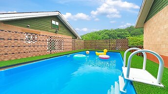 Hongcheon Stoneisland Pension