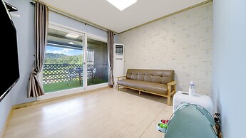 Hongcheon Stoneisland Pension