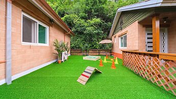 Hongcheon Stoneisland Pension