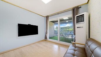 Hongcheon Stoneisland Pension