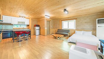 Hongcheon Stoneisland Pension