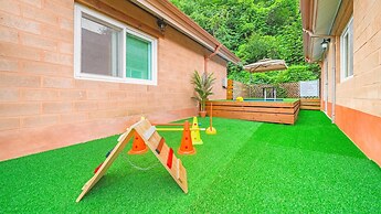 Hongcheon Stoneisland Pension