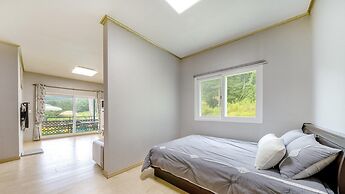 Hongcheon Stoneisland Pension