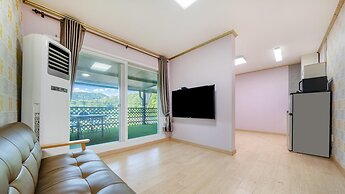 Hongcheon Stoneisland Pension