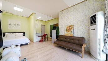 Hongcheon Stoneisland Pension