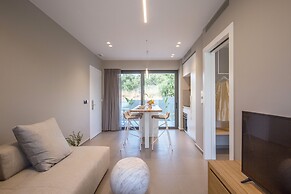 Noemie Luxury Suites