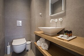 Noemie Luxury Suites