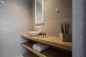 Noemie Luxury Suites