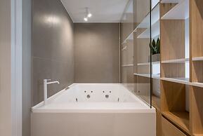 Noemie Luxury Suites