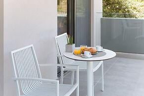 Noemie Luxury Suites