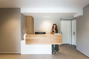 Noemie Luxury Suites