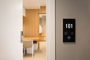 Noemie Luxury Suites