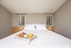 Noemie Luxury Suites