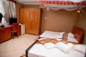 Lush Garden Business Hotel
