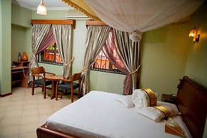 Lush Garden Business Hotel
