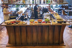 Brown Brut Seafront Hotel