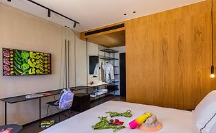 Brown Brut Seafront Hotel