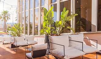 Brown Brut Seafront Hotel