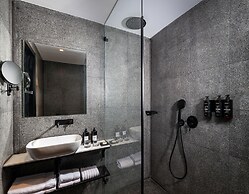 Brown Brut Seafront Hotel