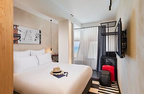 Brown Brut Seafront Hotel